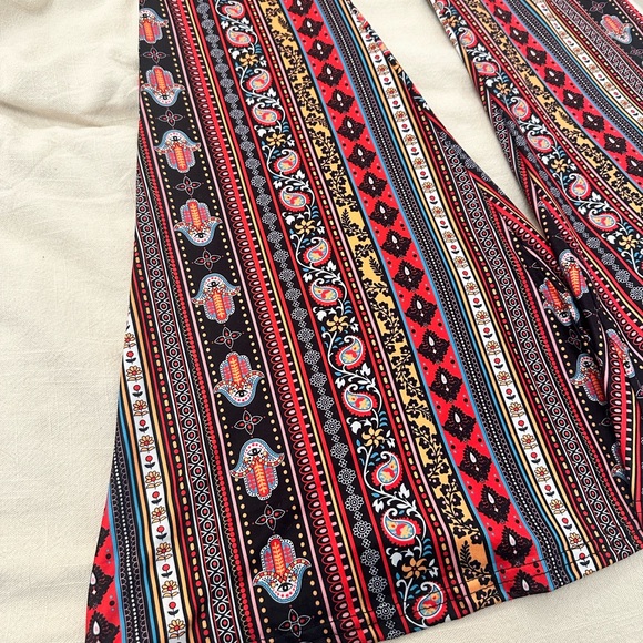 Forbidden Boho Flare Leggings NWT - L - Picture 5 of 5